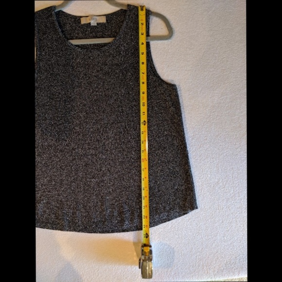🎀B2GO! Ann Taylor LOFT Sweater Tank Top B&W - Picture 6 of 8